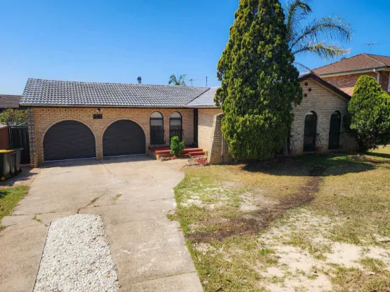192 Oxford Road, Ingleburn, NSW 2565