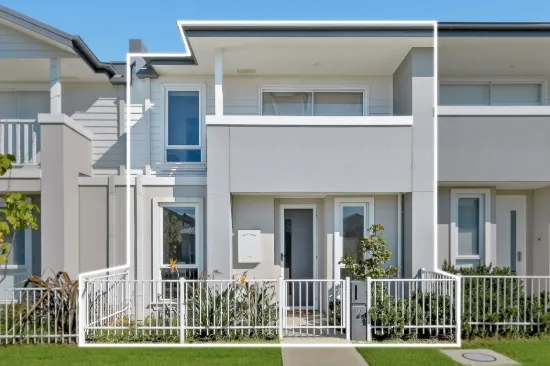 194 Carnival Boulevard, Berwick VIC 3806-Image