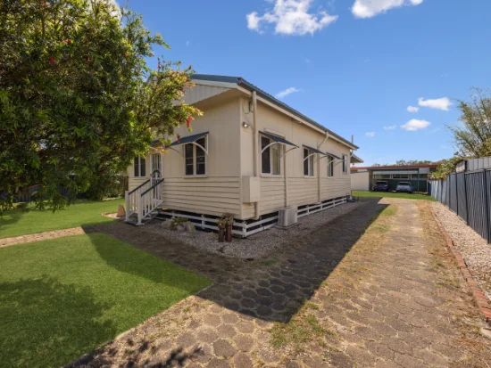 194 South Station Road, Silkstone, Qld 4304