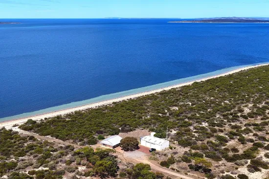 1942 Lincoln Highway, Louth Bay, SA 5607