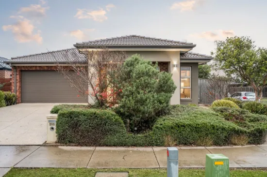 199 Warralily Boulevard, Armstrong Creek, Vic 3217