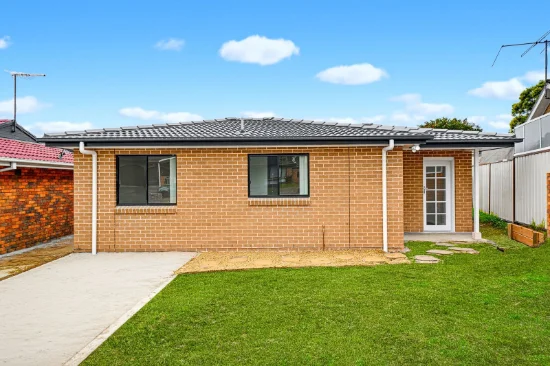1a Ashford Grove, St Clair, NSW 2759 - For Rent