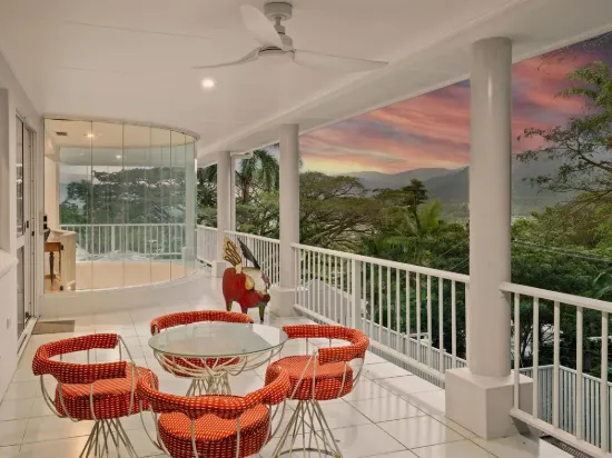 1A Bellevue Crescent, Edge Hill, Qld 4870