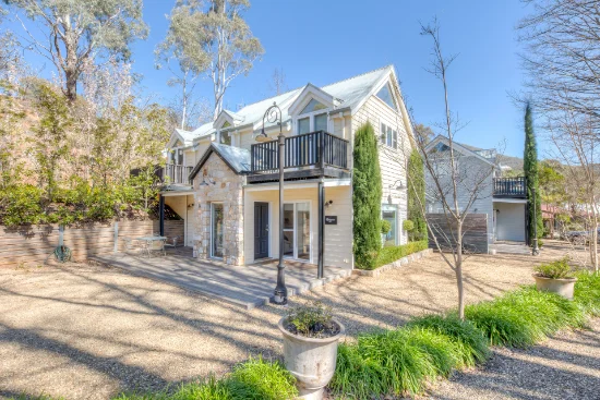 1A Mill Road, Bright, Vic 3741