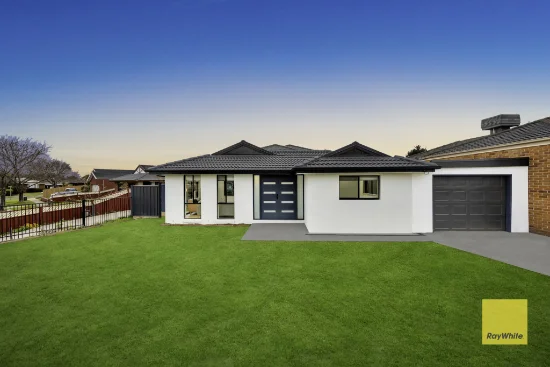 1C Buckhurst Way, Hoppers Crossing, Vic 3029 - For Sale