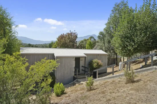 2/1 Summit View Court, Merrijig, Vic 3723