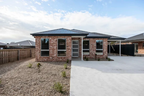 2/10 Maefred Close, Longford, Tas 7301