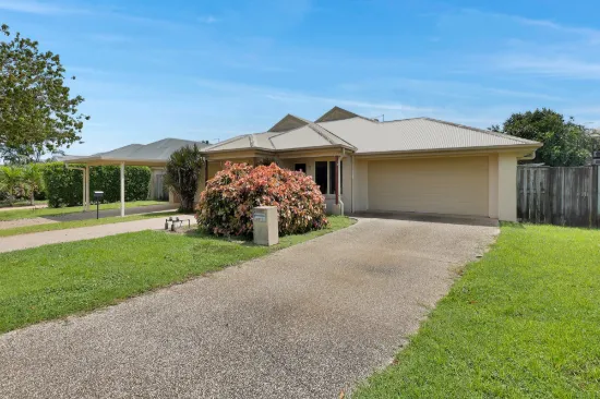 2/11 Bilgola Place, Blacks Beach, Qld 4740
