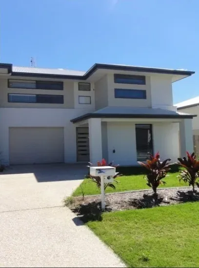 2/12 Gumtree Crescent, Upper Coomera, Qld 4209