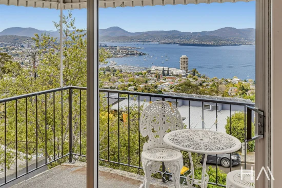 2/13 Birngana Avenue, Sandy Bay, Tas 7005 - For Sale