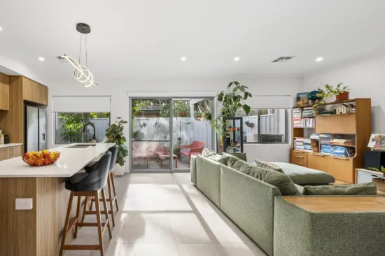 2/13 Central Terrace, Beckenham, WA 6107