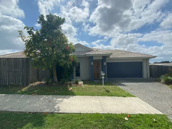 2/13 Cottrell Drive, Pimpama, Qld 4209