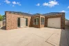 2/13 Equine Cct, Melton South, Vic 3338-Image