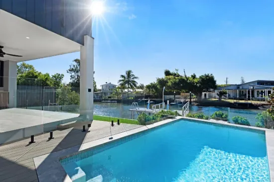 2/13 Perry Place, Biggera Waters QLD 4216-Image
