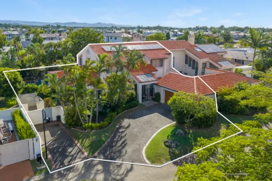2/131 Morala Avenue, Runaway Bay, Qld 4216