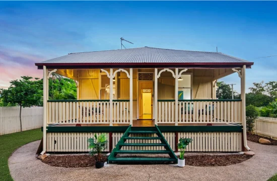 2/14 Brooks Street, Railway Estate, Qld 4810
