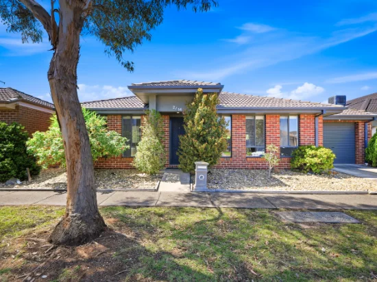 2/14 Horseshoe Circuit, Truganina, Vic 3029