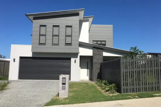 2/140 George Alexander Way, Coomera, Qld 4209