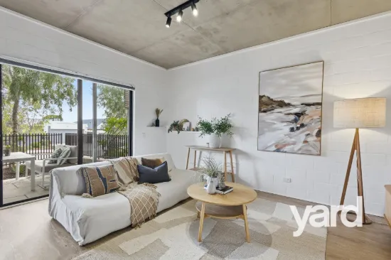 2/15 Cummins Street, Willagee, WA 6156