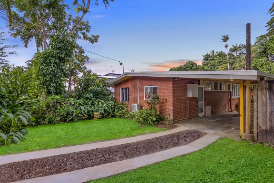 2/15 Hall Street, Edge Hill, Qld 4870