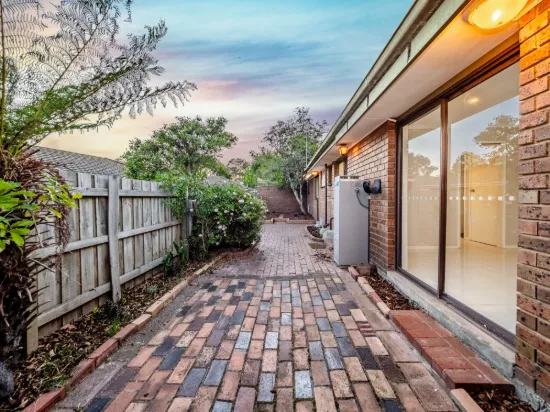 2/15 Tucker Street, Cranbourne, Vic 3977-Image