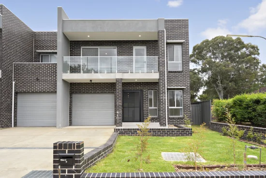 2/154 Willan Drive, Cartwright, NSW 2168