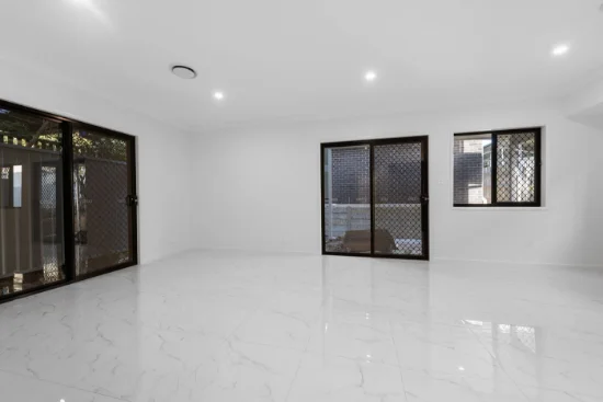 2/169 Hudson Road, Wooloowin, Qld 4030