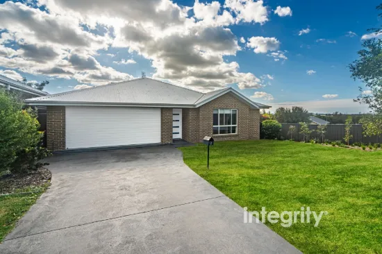 2/17 Banool Circuit, Bomaderry, NSW 2541
