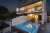 2/19 Paradise Island, Surfers Paradise, Qld 4217