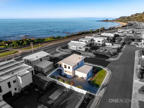 2/2 Oceanside Boulevard, Sulphur Creek, Tas 7316