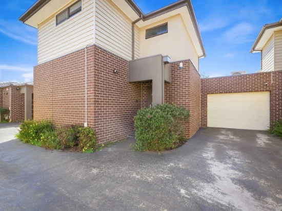 2/21 Leslie Street, St Albans, Vic 3021