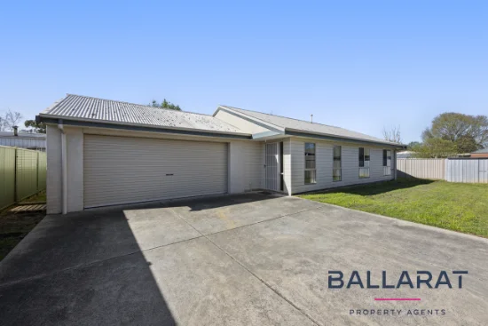 2/22 Hinkler Ave, Sebastopol, Vic 3356 - For Rent