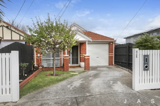 2/25 Ormond Road, West Footscray, Vic 3012