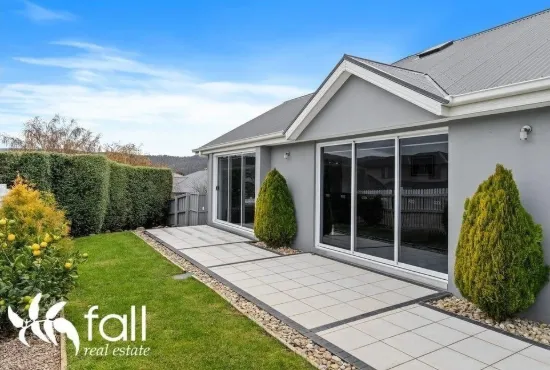 2/25 Queens Parade, Kingston, Tas 7050