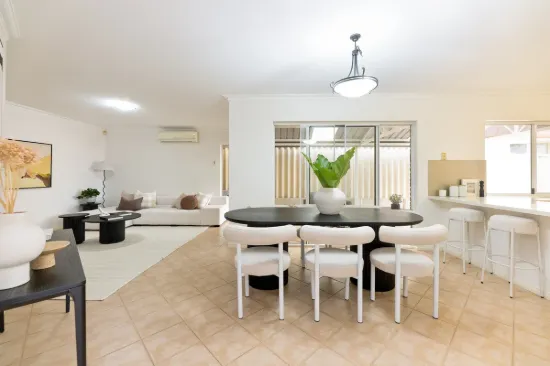 2/25 Roscorla Avenue, Yokine, WA 6060