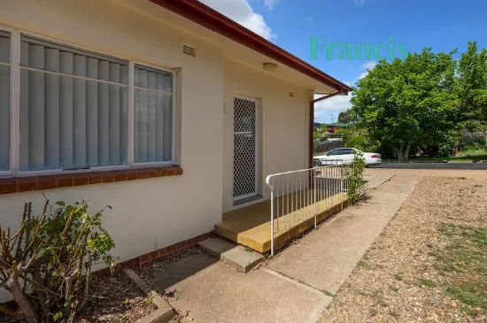2/25 Sunnybar Parade, Karabar, NSW 2620