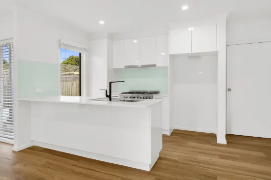 2/28 Ash Road, Leopold, Vic 3224-Image