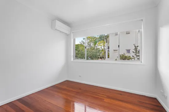 2/28 McLay Street, Coorparoo, Qld 4151