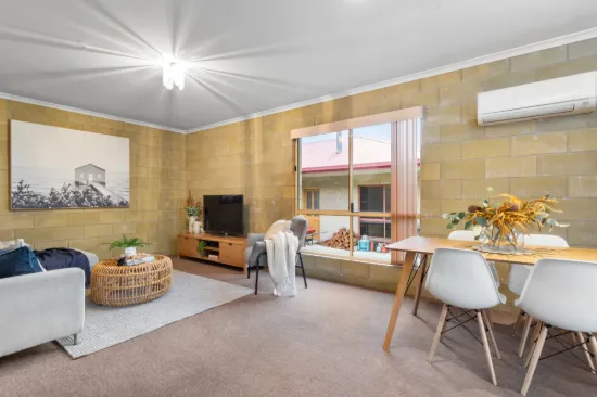 2/2a Fysh Street, Beaconsfield, Tas 7270