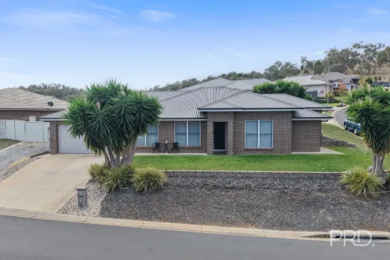 2 & 2A Kaputar Close, Tamworth, NSW 2340