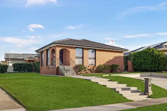 2 & 2a Lachlan Street, Bossley Park, NSW 2176