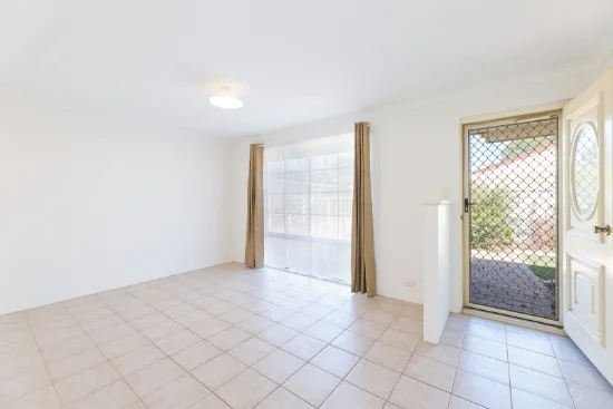 2/3 Fuchsia Place, Halls Head, WA 6210