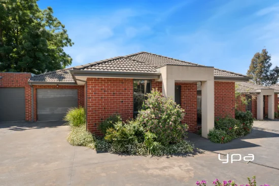 2/3 Henty Ct, Sunbury, Vic 3429