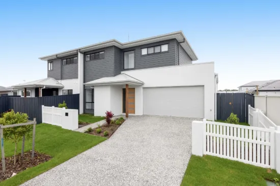 2/4 Cadenza Way, Palmview, Qld 4553