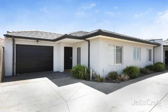 2/4 Carlsson Court, Brooklyn, Vic 3012