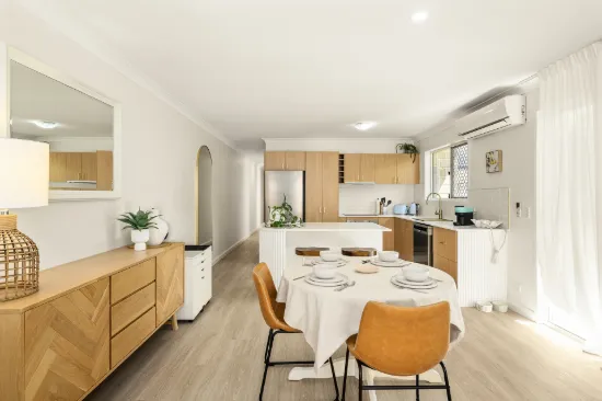 2/4 Molucca Avenue, Palm Beach, Qld 4221