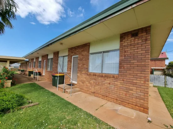 2/41 Bushman Street, Parkes NSW 2870-Image
