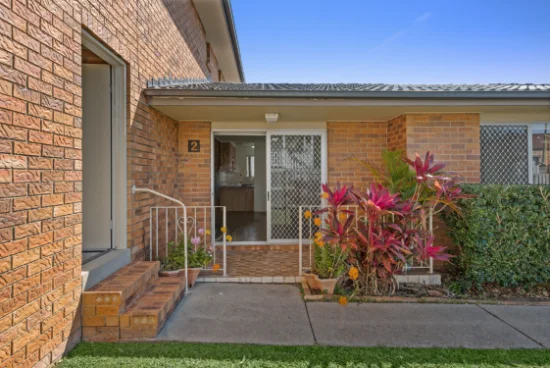2/42 Klingner Rd, Redcliffe, Qld 4020 - For Rent