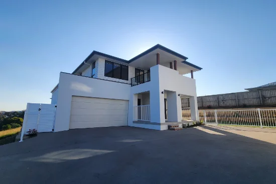 2/44 Scarborough Circuit, Red Head, NSW 2430