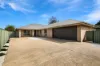 2/451 Kemp Street, Lavington NSW 2641-Image